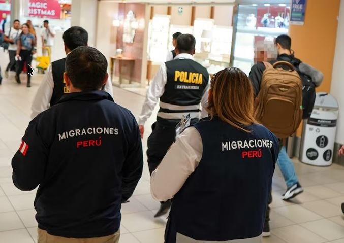 Perú | Cerca de 900 extranjeros fueron inadmitidos en el Aeropuerto Jorge Chávez por incumplir requisitos migratorios